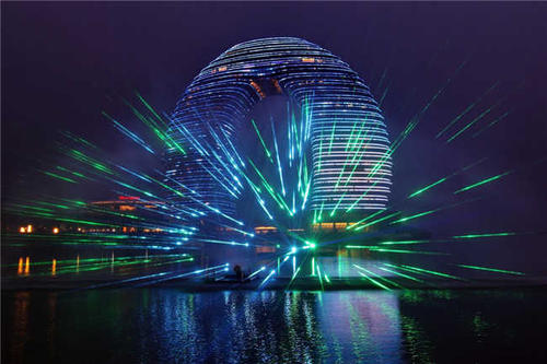 城市亮化工程設(shè)計(jì)是如何表現(xiàn)